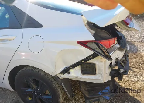 2021 Hyundai Elantra Sel z USA, uszkodzony, nr VIN 5NPLM4AGXMH007924